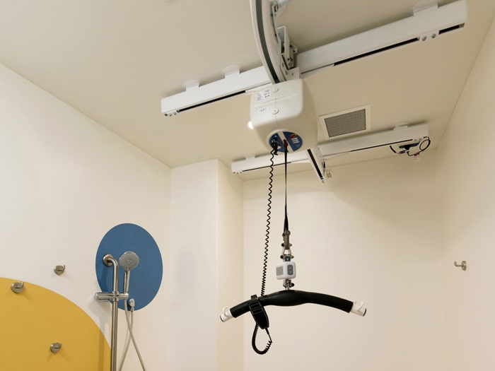 Deckenlift für Behinderte Dusche