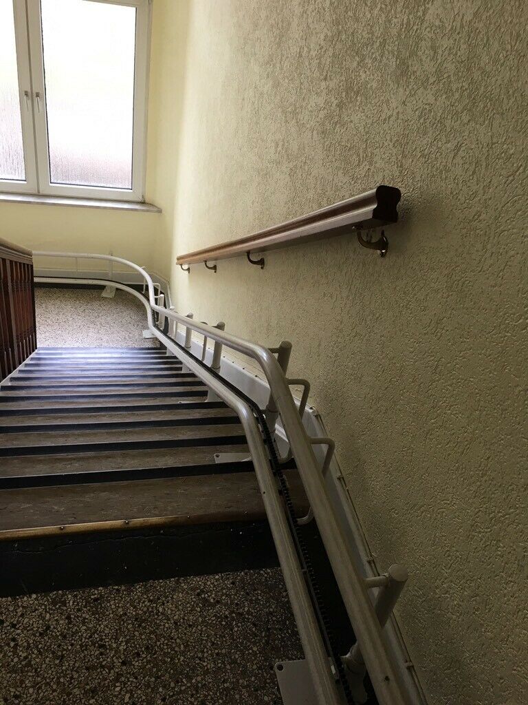 Kurventreppen fuer Treppenlift