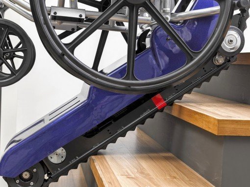 Mobile stair caterpillar for wheelchair