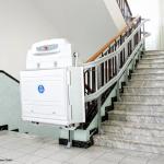 Platformlift with curve