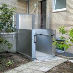 ThyssenKrupp lifting platform for outdoor use