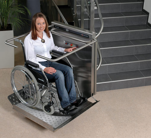 Plattformlift für kurvige Treppen Plattformlift für kurvige Treppen
