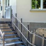 Plattformlift Außen Mehrfamilienhaus
