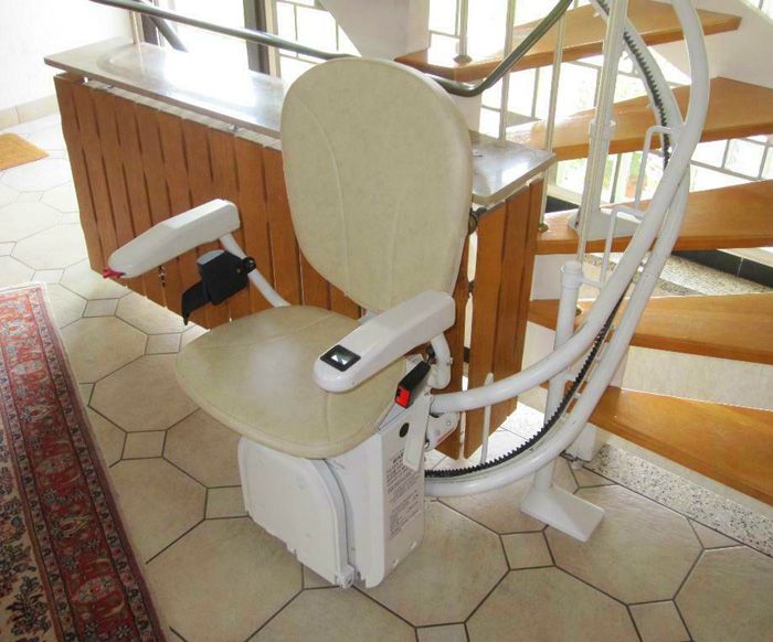 Treppenlift gebraucht kurve